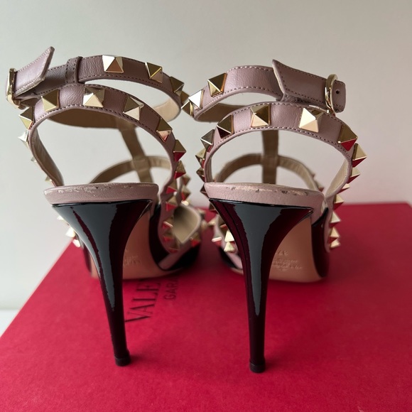 Valentino Rockstud caged pump 100mm in black patent leather size 37.5 - Picture 7 of 9